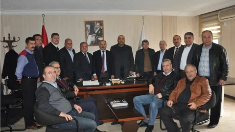 BAŞKAN DİNÇER TARSUS’TA ODA BAŞKANLARIYLA BULUŞTU 