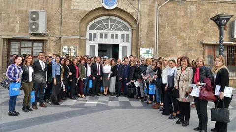 KURSİYERLER KATILIM BELGELERİNİ ALDI