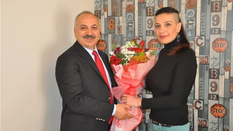  ESNAFIN BAŞKANI DİNÇER’DEN KADIN ESNAFA ZİYARET