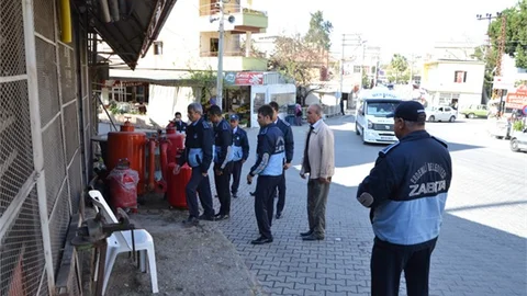 Erdemli Zabıtasından Kaldırım Denetimi
