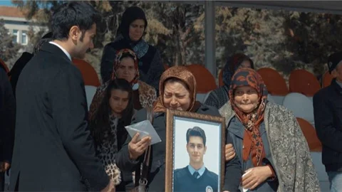 Sosyal Medya Yeni Dizi "İSİMSİZLER"i Konuşuyor