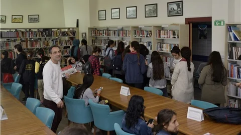 "Kütüphaneler Bilginin Evidir"