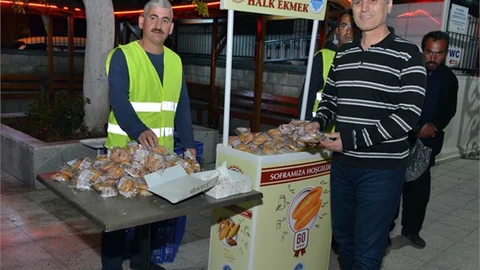 Mersinlinin Kandil Simidi Büyükşehir’den 