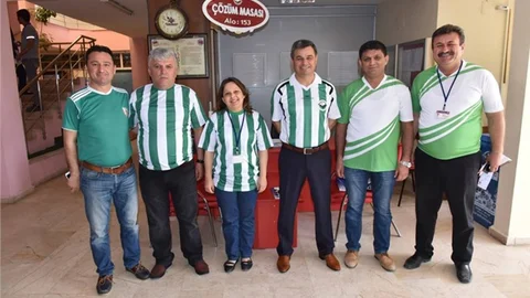 Mersin Anamur Belediye Personeli Mesaiye Formaları ile Geldi