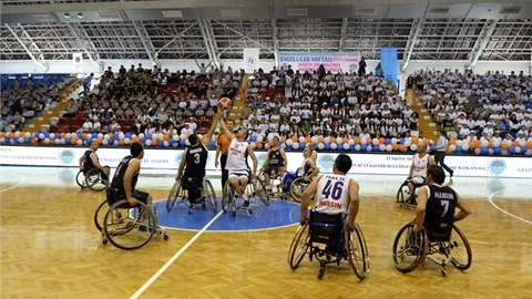 Mersin'de Dostluk Kazandı