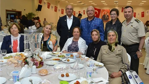 Başkan Kocamaz Şehit Aileleriyle Yemekte Bir Araya Geldi