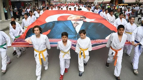 19 Mayıs Mersin Coşkuyla Kutlandı