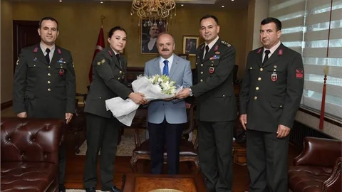 Vali Çakacak, 178’inci Yıl Münasebetiyle İl Jandarma Komutanı Kanat’ı Kabul Etti