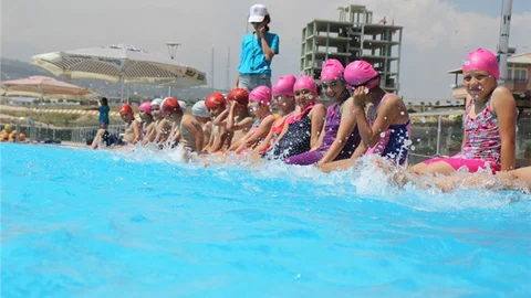 Mersin Toroslar'da Yüzme Kursları Başladı