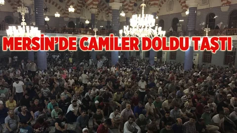 Kadir Gecesinde Mersin'de Camiler Doldu Taştı