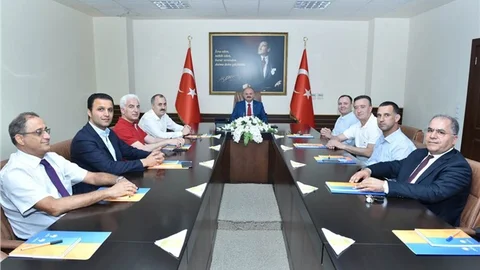 Mersin Ticaret ve Sanayi Odası Yönetiminden Vali Çakacak’a Veda Ziyareti