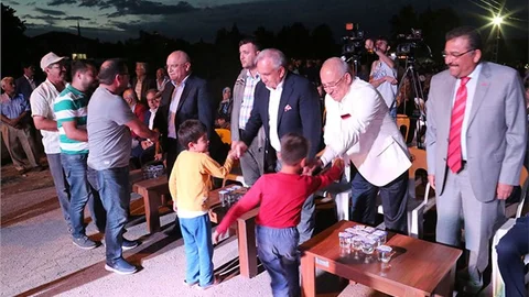 Erdemli Belediye Başkanı Tollu “Birlikte Bayramlaşalım”