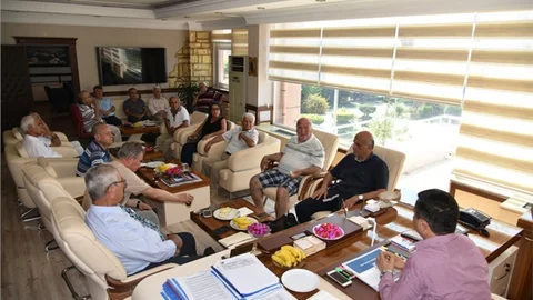 Anamur'da Huzurevi Yaptırma Ve Yaşatma Vakfı Toplandı