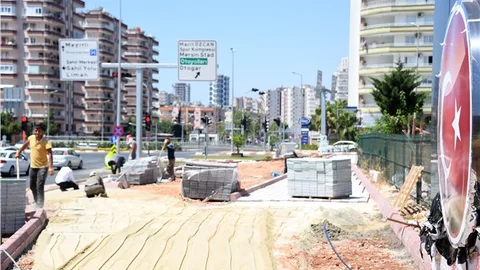 Demokrasi Kavşağı’nda park yapım çalışmalarına başladı