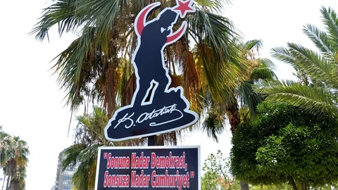 15 Temmuz Ruhu, Tüm Mersin’i Sardı