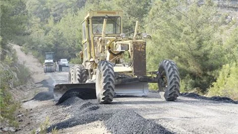 Mersin’de İlçeler 6 Ayda 92 Bin 433 Ton Sıcak Asfalta Kavuştu