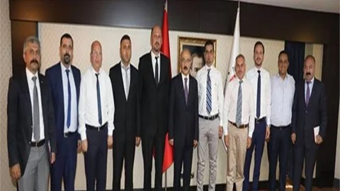 Gazeteci̇ler Cemi̇yeti̇ Bakan İ̇le Bi̇r Araya Geldi̇