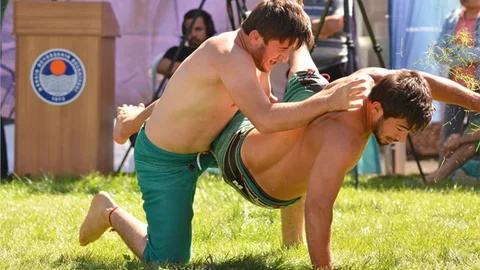 Mara Yaylası’nda Pehli̇vanlar Rüzgarı Esti̇