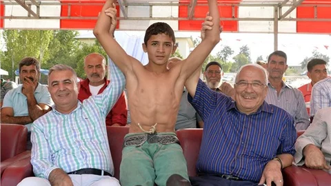 Sarıkaya Yaylasını Sallayan Baş Pehli̇van Sali̇m Ercan Oldu