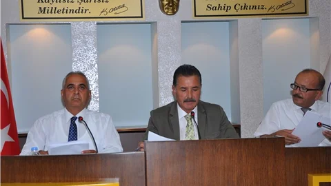 Toroslar Belediye Meclisi'nden Şehitlere Vefa