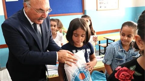 Okul Hediyeleri Büyükşehir’den