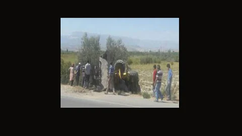 Mut'ta Kaza, İş Makinesi Devrildi 1 Yaralı