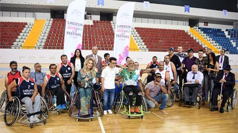 Engelleri Aşarak Potaları İnlettiler