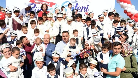 Tarsus Belediyesi Bu Yıl 606 Çocuğu Hem Sünnet Ettirdi Hemde Sünnet Düğününü Yaptı
