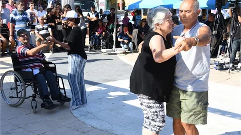 Mersin'de İlki Düzenlenen Festivalin Finali İlk Engelsiz Halk Plajının Yer Aldığı Kızkalesi’nde Yapıldı