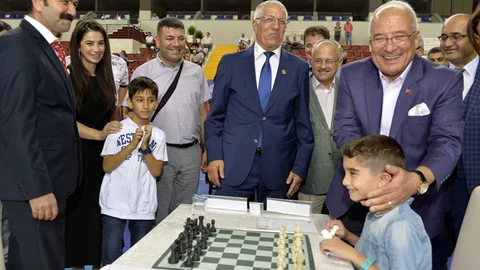 Mersin'de Satranç Turnuvası, Beyin Fırtınası Başladı