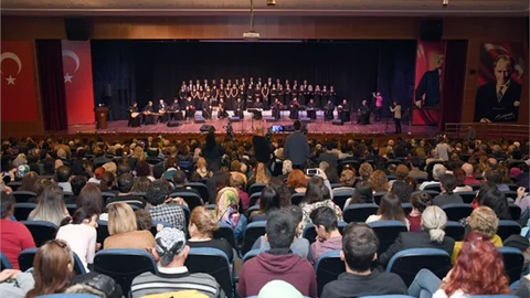 Atatürk’ün Sevdiği Şarkıların Notaları Mersin’den Yükseldi