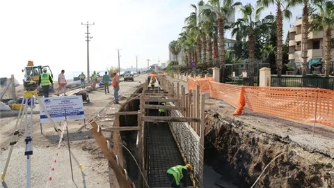 Mezitli’de Yağmursuyu Çalışması Devam Ediyor
