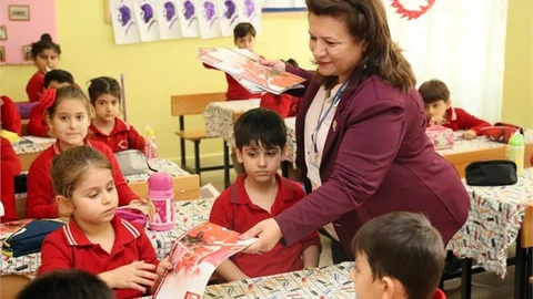 Çocuklar Hem Eğleniyor, Hem Mersin’in Güzelliklerini Tanıyor