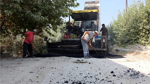 Erdemli Belediyesi Kentin Her Noktasına Hizmet Götürüyor, Kösbucağı Hizmete Doyuyor