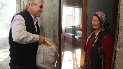Erdemli Belediyesi Limon Çiçeği Ekipleri Her Yere Yetişiyor, Bir İnsanlık Projesi