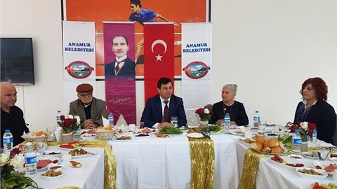 Anamur Belediye Başkanı Mehmet Türe Gazetecilerle Bir Araya Geldi