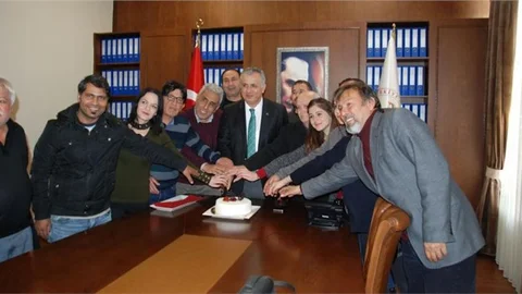 Şevket Cinbir “Bu Memlekette Taş Taş Üzerine Konuyorsa Alkışlamak Lazım”