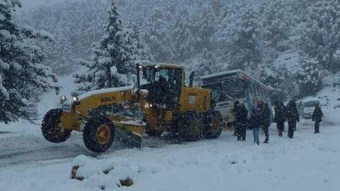 Toroslar Belediyesi, Yaylalarda Kar Mesaisine Başladı