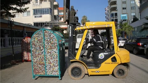 Erdemli'yi Güzelleştirme Çalışmaları Sürüyor