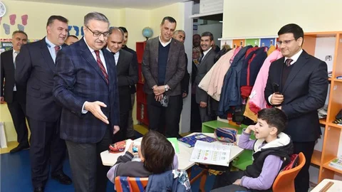 Vali Ali İhsan Su, Barbaros Ortaokulunda