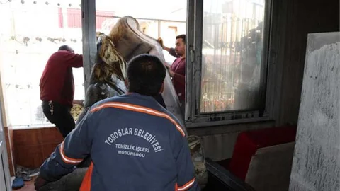 Mersin Toroslar’dan, Evi Yanan İki Aileye Yardım Eli