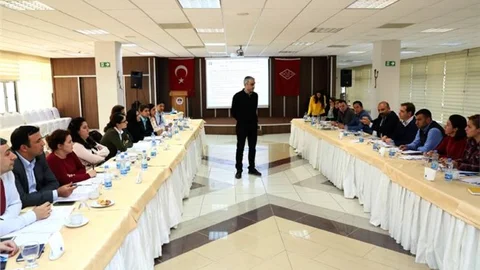 Kalite Eğitimden Geçer