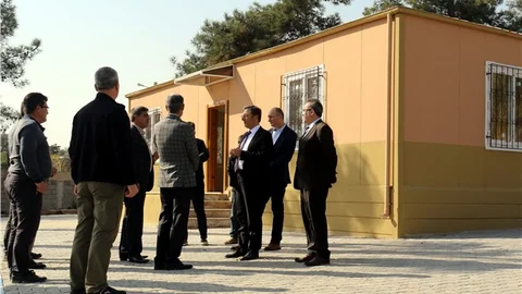 Akdeniz Belediye Başkanı Pamuk, Mahalle ve Taziye Evlerini İnceledi