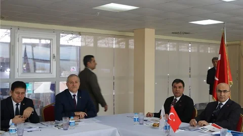 Başkan Ruhi Koçak Çukurova Fuarcılık A.Ş Toplantısında