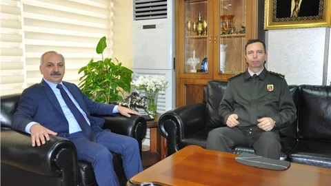 Mersin Jandarma Komutanı Cavlak’tan Başkan Dinçer’e Ziyaret