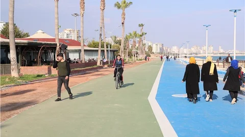 Kentsel Tasarım Projesi Uygulandı, İşte Mezitli Sahilinin Son Hali