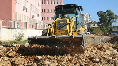 Erdemli Çeşmeli’ye Hizmette Sınır Yok