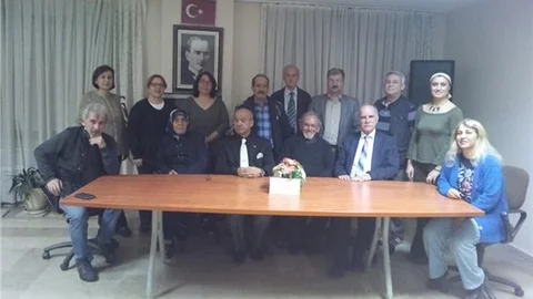 Eski Sanatçılardan Fahri Işık, Şairler Derneğine Misafir Oldu