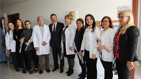 Başkan Tuna, Sağlık Çalışanlarının Tıp Bayramı’nı Kutladı