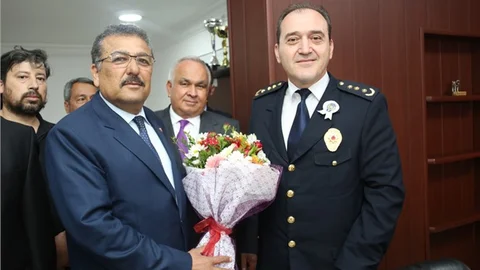 Başkan Tollu Erdemli İlçe Emniyet Müdürlüğü’nü Ziyaret Etti